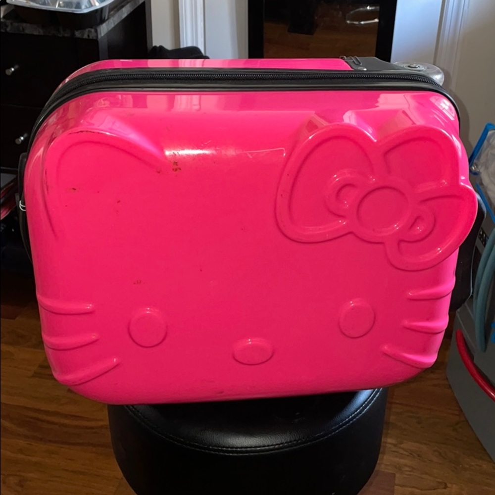 Hello kitty travel suit case